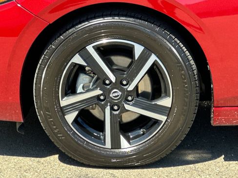 Used 2024 Nissan Sentra SV FWD image 28