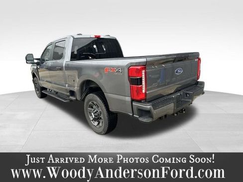 Used 2024 Ford F250 XL w/ STX Appearance Package image 4