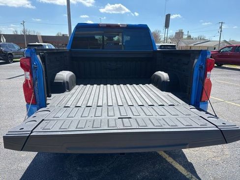 Used 2025 Chevrolet Silverado 1500 ZR2 w/ Technology Package image 18