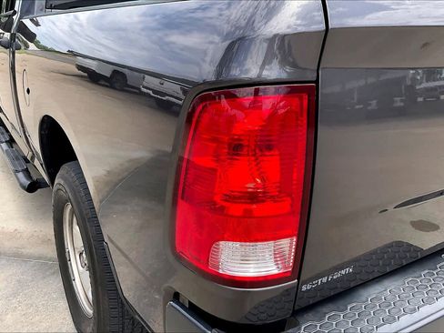 Used 2018 RAM 1500 Tradesman RWD image 27