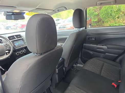 Used 2025 Mitsubishi Outlander Sport ES AWD/4WD image 11