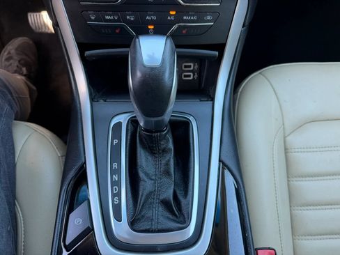 Used 2016 Ford Edge SEL w/ Equipment Group 201A AWD/4WD image 22