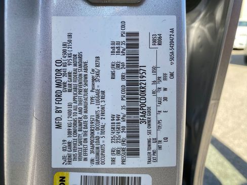 Used 2019 Ford Fusion SEL image 33