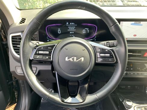 Used 2025 Kia Seltos S image 28