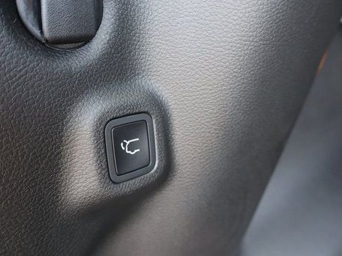 New 2025 Jeep Compass Latitude w/ Sun & Sound Group image 37