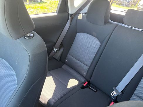 Used 2025 Kia Soul LX w/ LX Technology Package FWD image 39