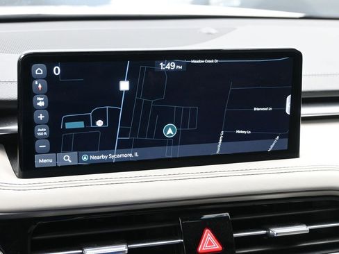 Used 2025 Genesis G70 2.5T image 18