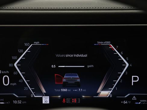 Certified 2025 BMW 740i xDrive AWD/4WD image 8