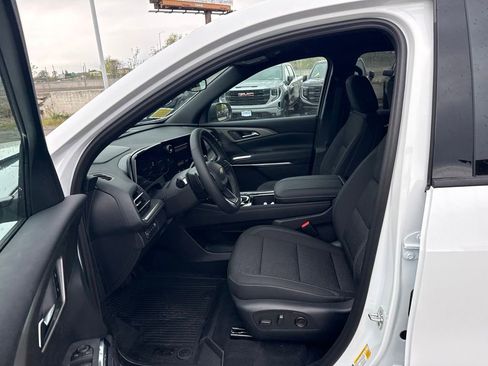 New 2026 Chevrolet Traverse LT w/ LPO, Floor Liner Package AWD/4WD image 14