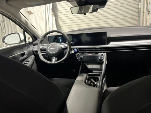 Used 2025 Hyundai Sonata SEL FWD image 12