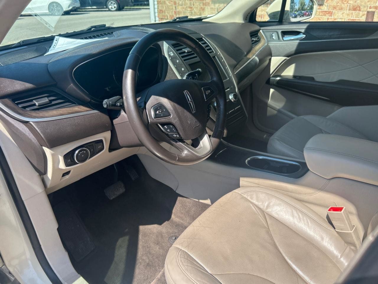 Used 2018 Lincoln MKC Reserve FWD image 18