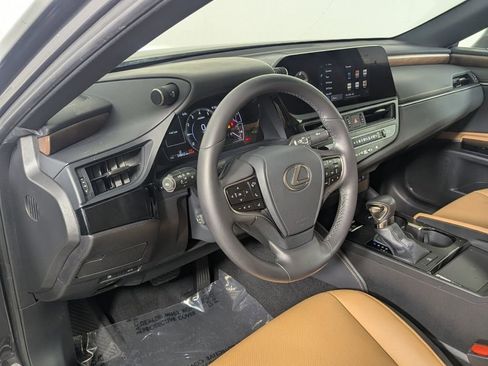 Used 2024 Lexus ES 350 350 w/ Premium Package image 11