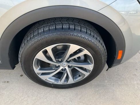 Used 2023 Buick Envision Essence FWD image 36