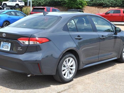 Used 2025 Toyota Corolla LE w/ LE Premium Package FWD image 22
