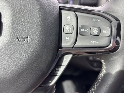 Used 2025 RAM 1500 Limited image 34