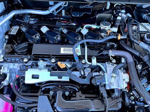 Used 2026 Toyota Corolla Cross SE image 32