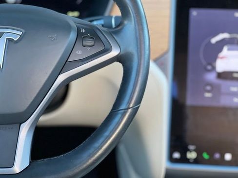 Used 2018 Tesla Model X 100D image 32