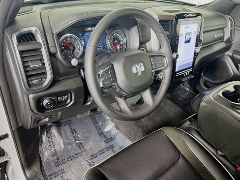 Used 2025 RAM 1500 Laramie AWD/4WD image 9