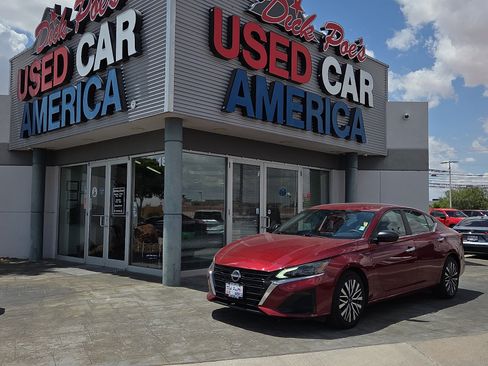 Used 2025 Nissan Altima 2.5 SV FWD image 1