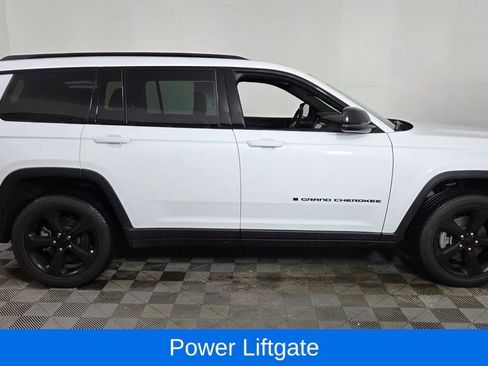 Used 2023 Jeep Grand Cherokee L Altitude image 9