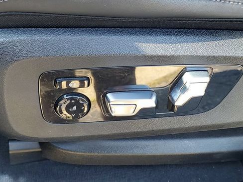 Used 2024 BMW X5 xDrive50e AWD/4WD image 7