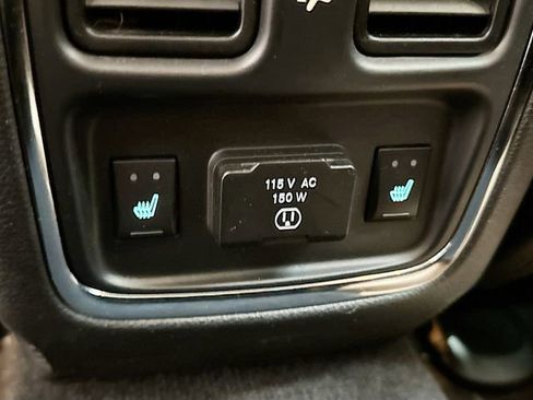 Used 2013 Jeep Grand Cherokee Overland AWD/4WD image 26