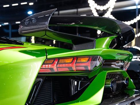 Used 2021 Lamborghini Aventador SVJ image 24
