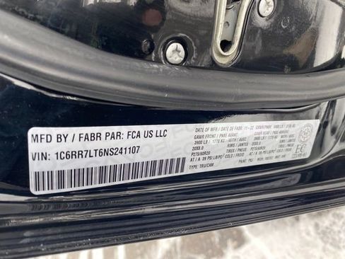 Used 2022 RAM 1500 Classic SLT image 24