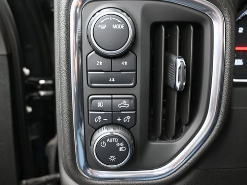 Used 2023 Chevrolet Silverado 3500 LT w/ Convenience Package AWD/4WD image 12