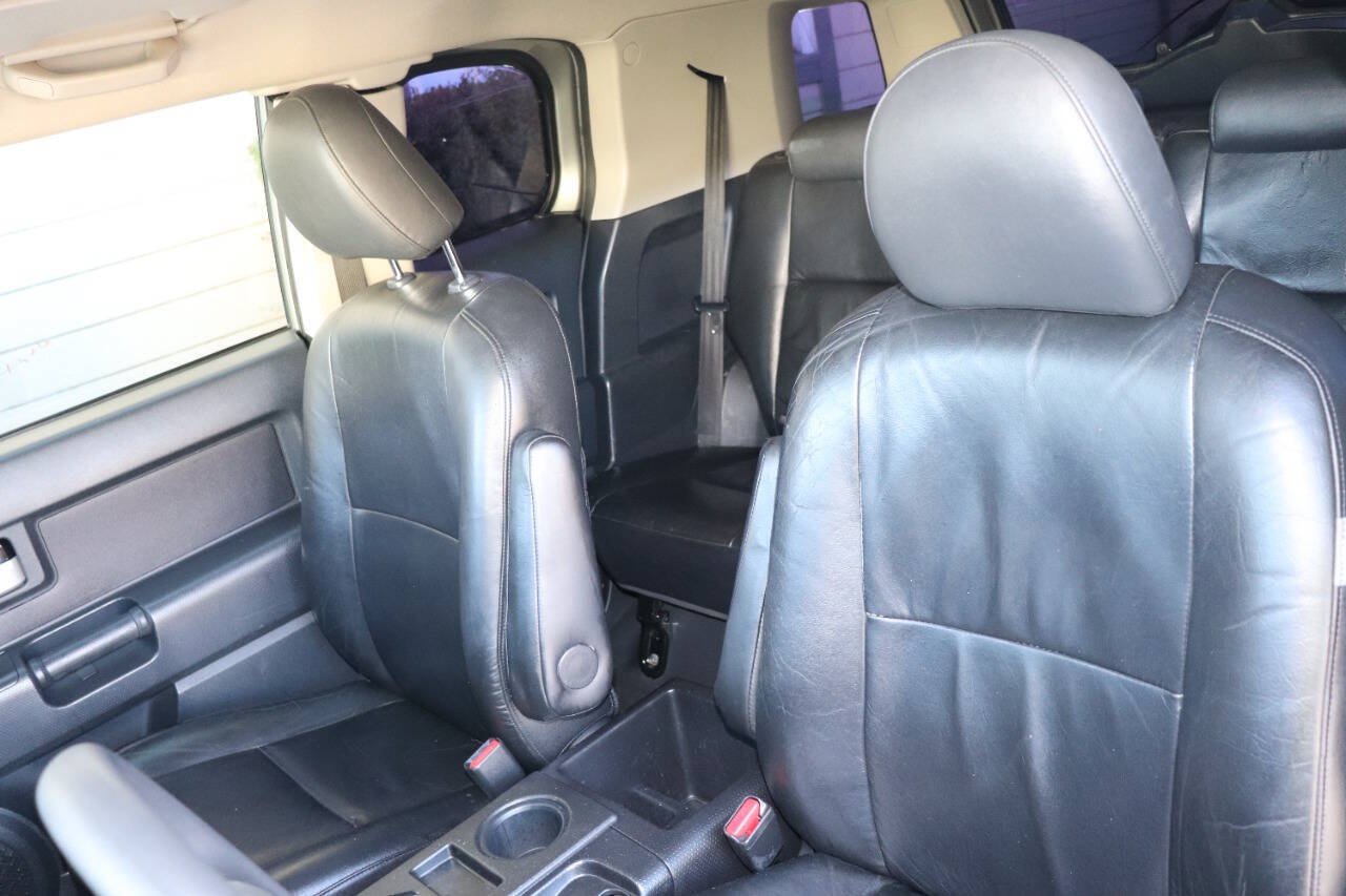 Used 2010 Toyota FJ Cruiser 4WD w/ Convenience Pkg image 16