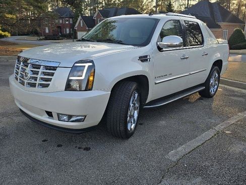 Used 2008 Cadillac Escalade EXT image 1