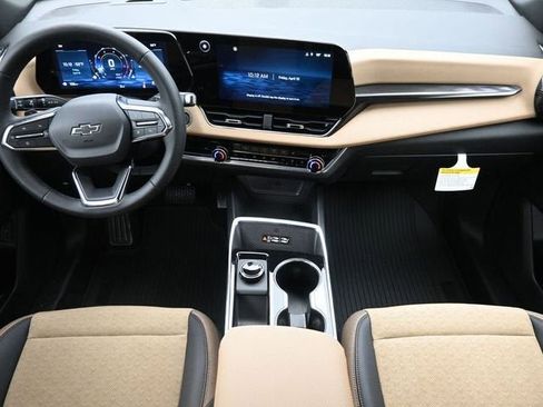New 2026 Chevrolet Equinox ACTIV w/ Safety and Technology Package FWD image 19