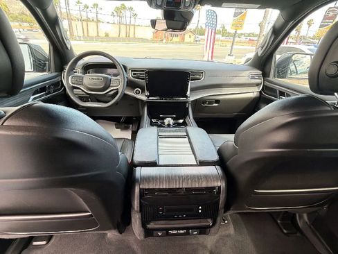 Used 2024 Jeep Wagoneer L Series II w/ Flexible Seating Group AWD/4WD image 14