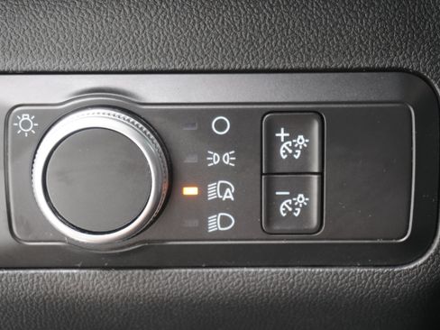 Used 2020 Ford Escape SE FWD image 23
