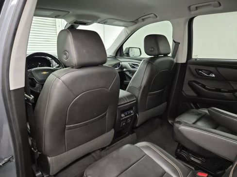 Used 2020 Chevrolet Traverse LT w/ LT Premium Package FWD image 15