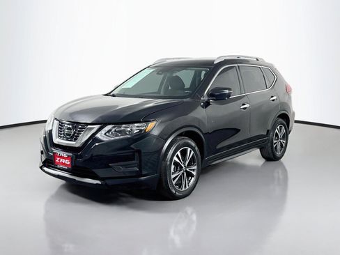 Used 2020 Nissan Rogue SV w/ Premium Package FWD image 1