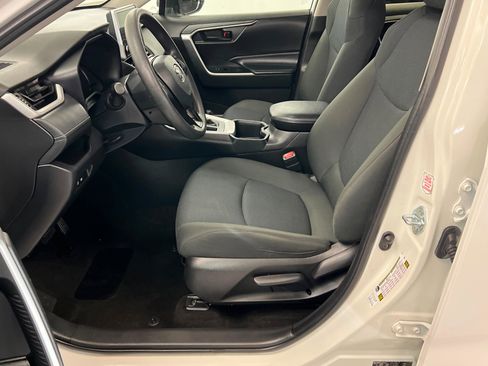 Used 2024 Toyota RAV4 LE image 18