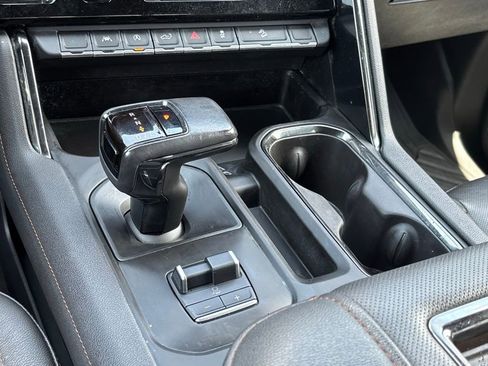 Used 2022 GMC Sierra 1500 AT4 w/ AT4 Preferred Package AWD/4WD image 22