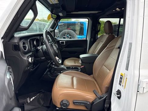 Used 2023 Jeep Wrangler Unlimited Sahara w/ Cold Weather Group AWD/4WD image 13
