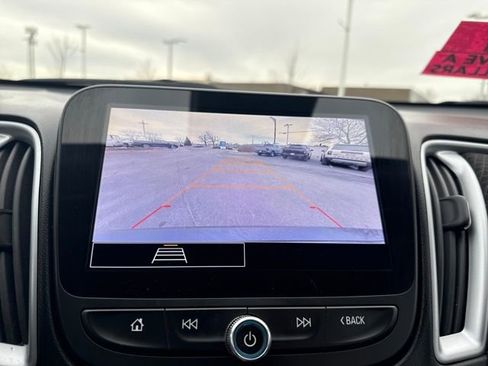 Used 2023 Chevrolet Malibu LT image 34