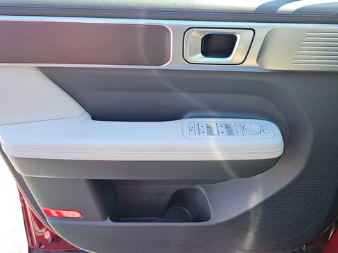 Used 2025 Hyundai Santa Fe SEL FWD image 26