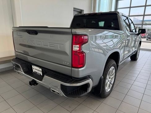 Used 2025 Chevrolet Silverado 1500 LTZ AWD/4WD image 41