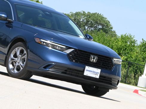 Used 2024 Honda Accord EX image 36