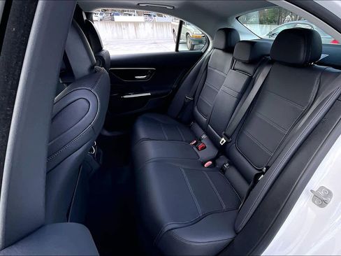 Used 2025 Mercedes-Benz C 300 4MATIC Sedan image 21