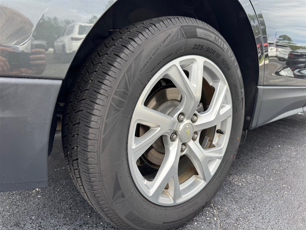 Used 2020 Chevrolet Equinox LT FWD image 10