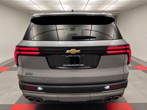 Used 2025 Chevrolet Traverse LT AWD/4WD image 5