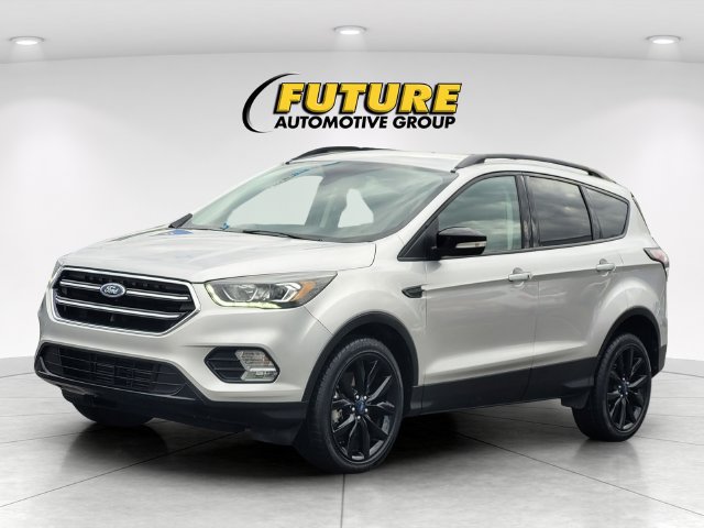 Used 2017 Ford Escape Titanium AWD/4WD image 5