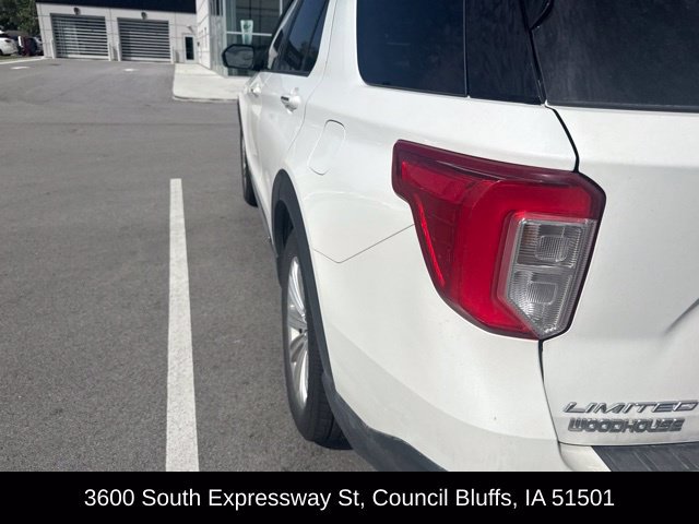 Used 2021 Ford Explorer Limited w/ Equipment Group 301A AWD/4WD image 12