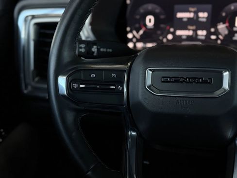 Used 2023 GMC Canyon Denali w/ Denali Black Edition image 22