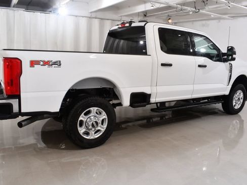 New 2026 Ford F350 XLT w/ FX4 Off-Road Package AWD/4WD image 11